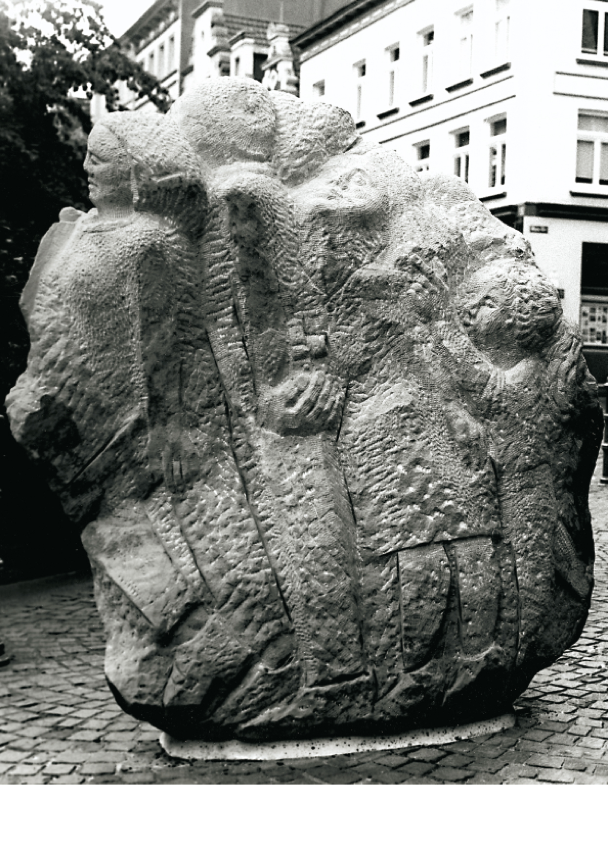 Die Pilgergesellschaft, Kevelaer, Kapellenplatz, Sandstein, 165/110/40, 2002